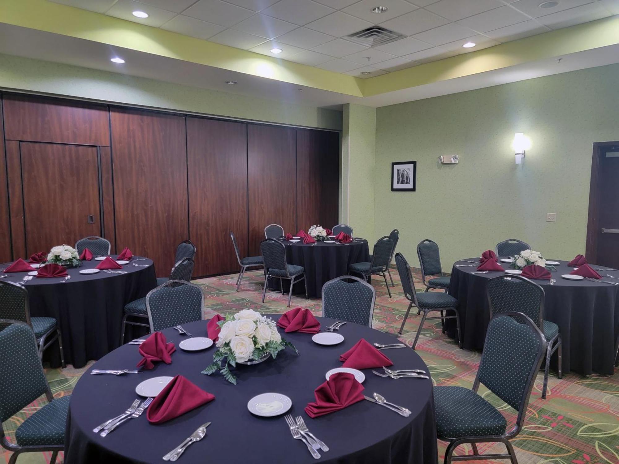 Holiday Inn Garland By Ihg Exterior foto
